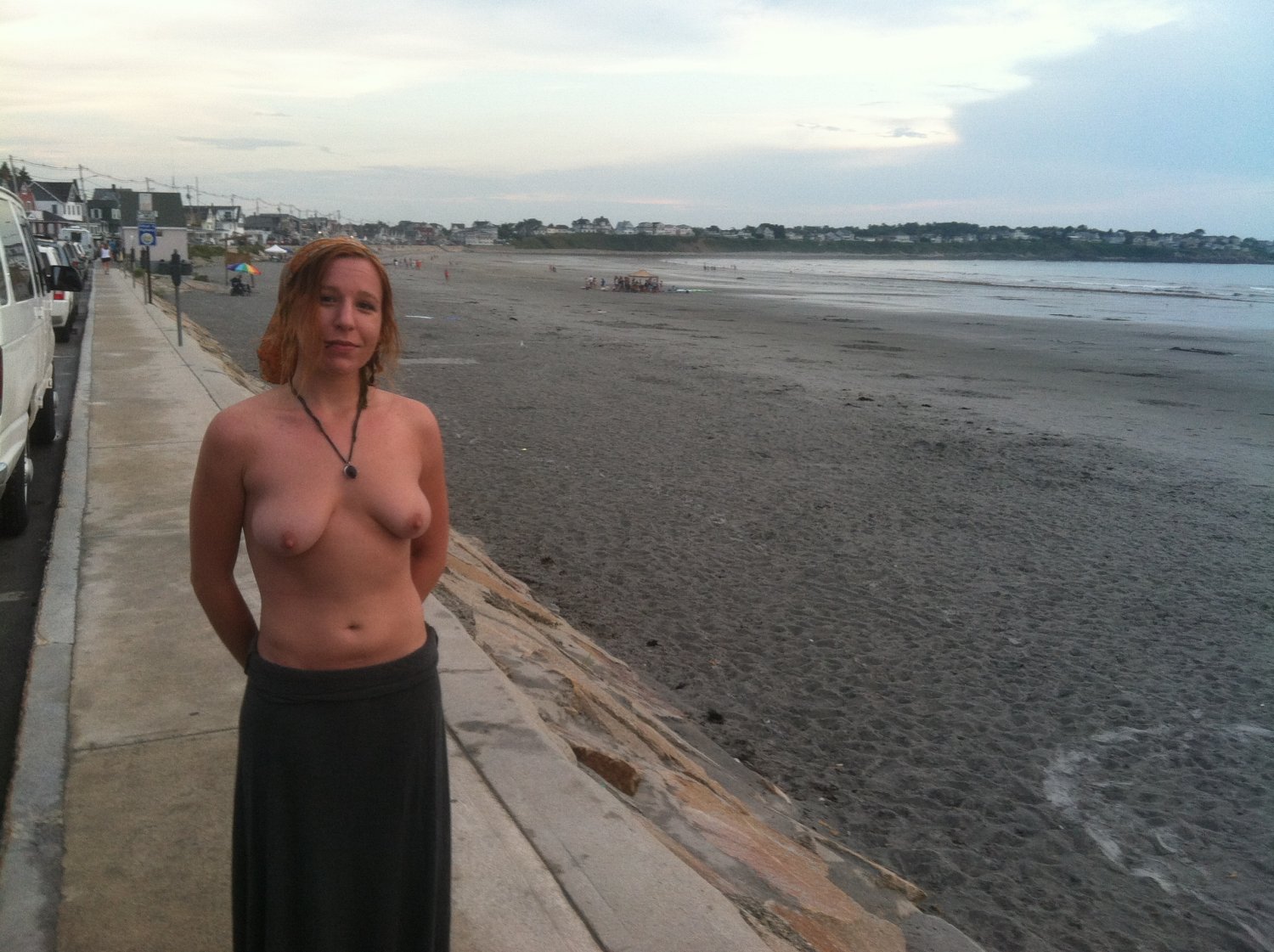 tits out public #MROezP5N