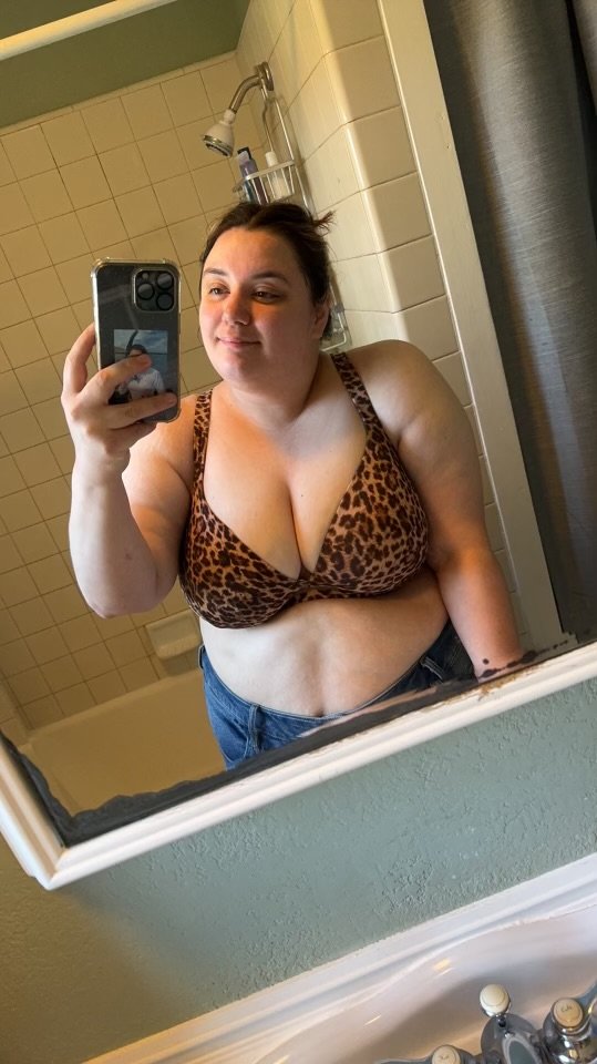 Fat tit bitch #rYyzV0Hi