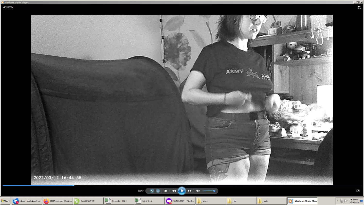 Ariel and "friend" #oHlOMbDh