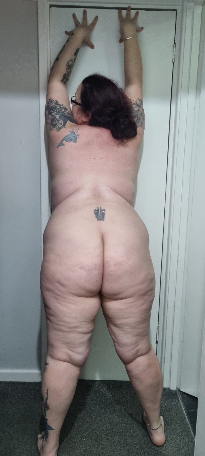 UK BBW wife Lauren submitted #JE1z0CH3