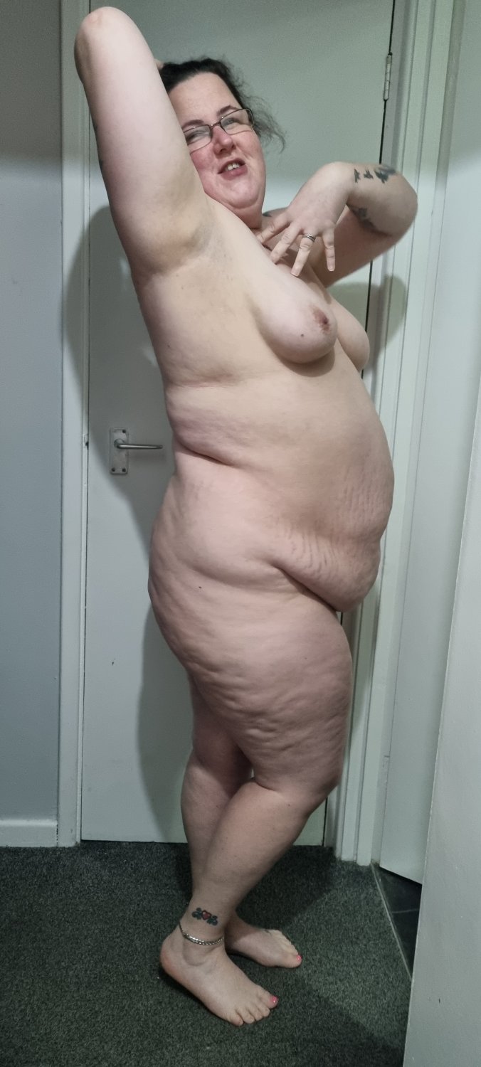 UK BBW wife Lauren submitted #KqWOGs70