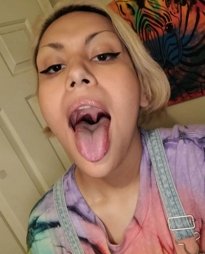 Long.tongue-deep.throats+555 #ak3EyIIr