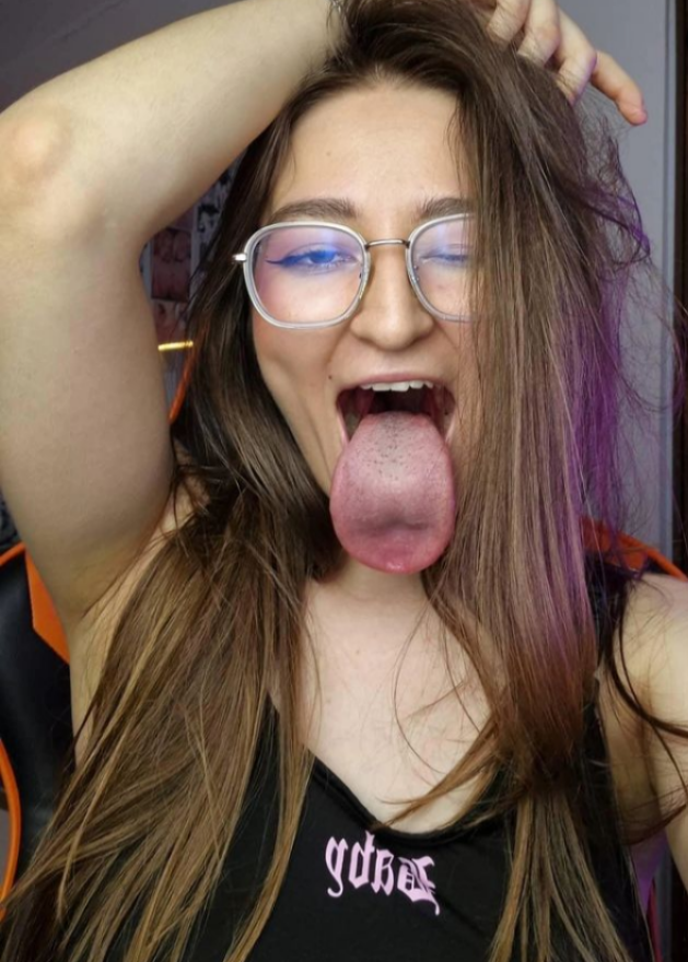 Long.tongue-deep.throats+555 #tdlOQPxb