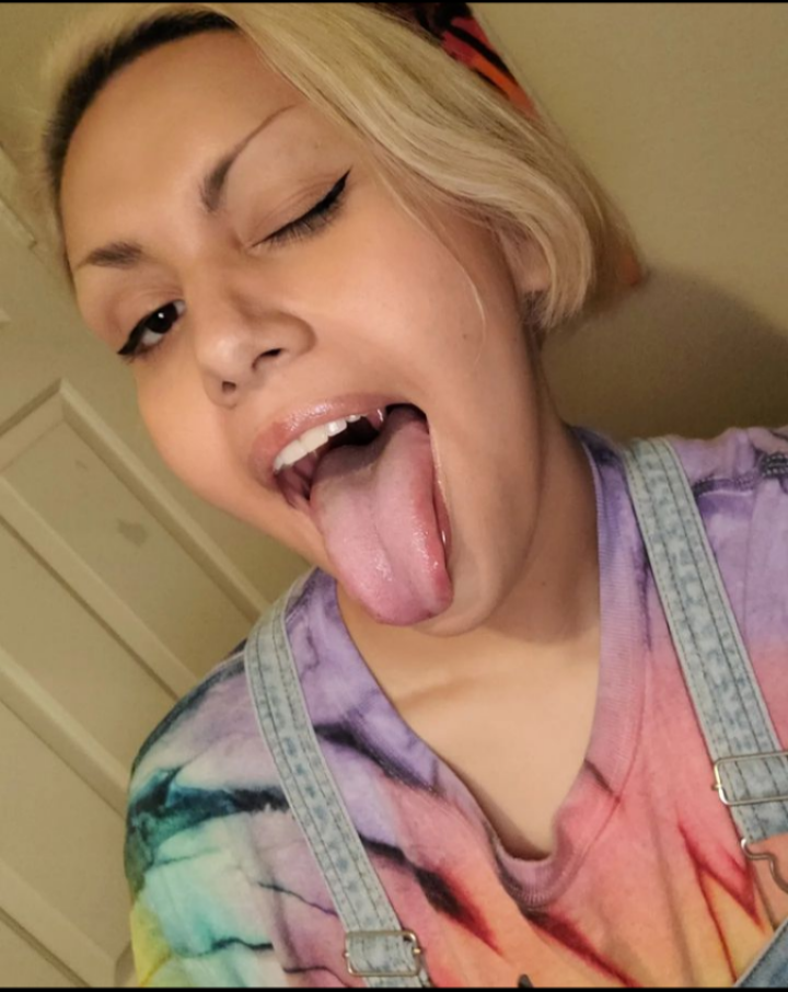 Long.tongue-deep.throats+555 #ywg2i5ch