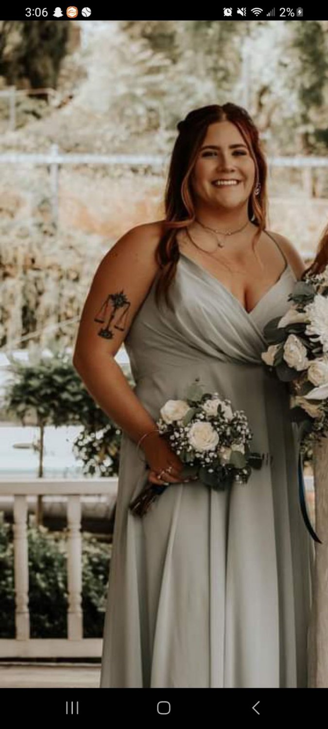 Anna - fatty slut shared by her cuck boyfriend. His snap is ssblsty. 10 repost = his sis #lwY1E1mA