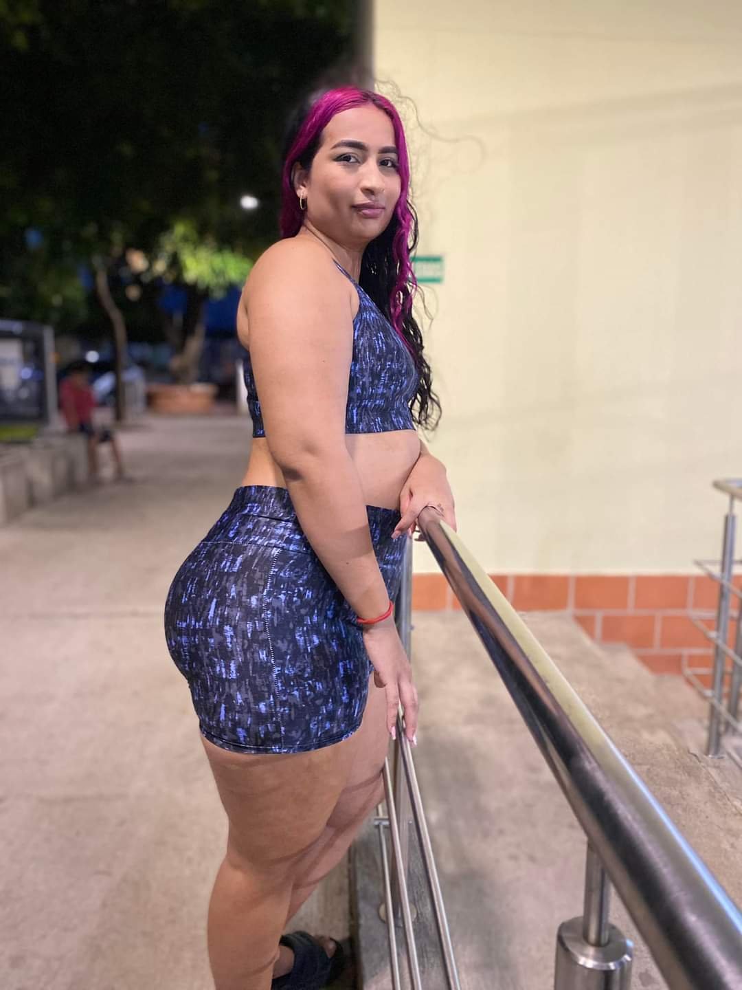 Que puta tan del8ciosa , quiero verla empinada abriendose las nlagas y mostrando todo su coño y culo #JKXGpuYS