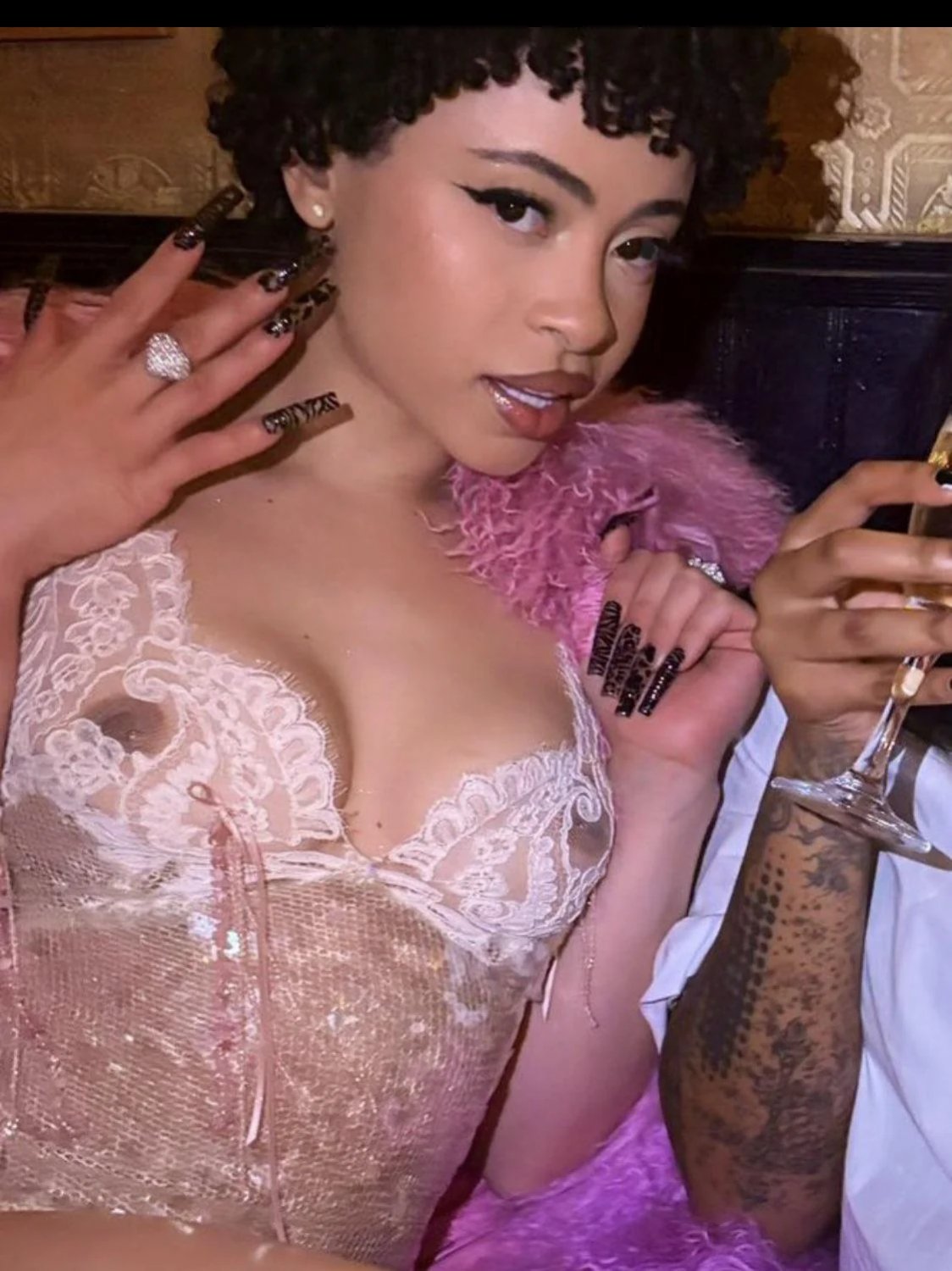 Ice Spice 🍑🥵 #pkBt2sEP