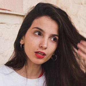 La famosa youtuber argentina Angie Velasco #Nr8MVTJv