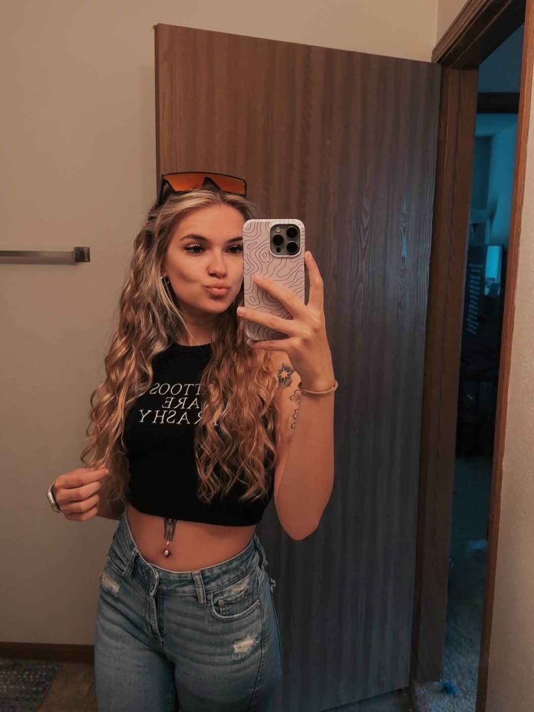 Walked in on my blonde crush sucking some Harley riders big dick staring at her friend kissing him #nqdVaRjs