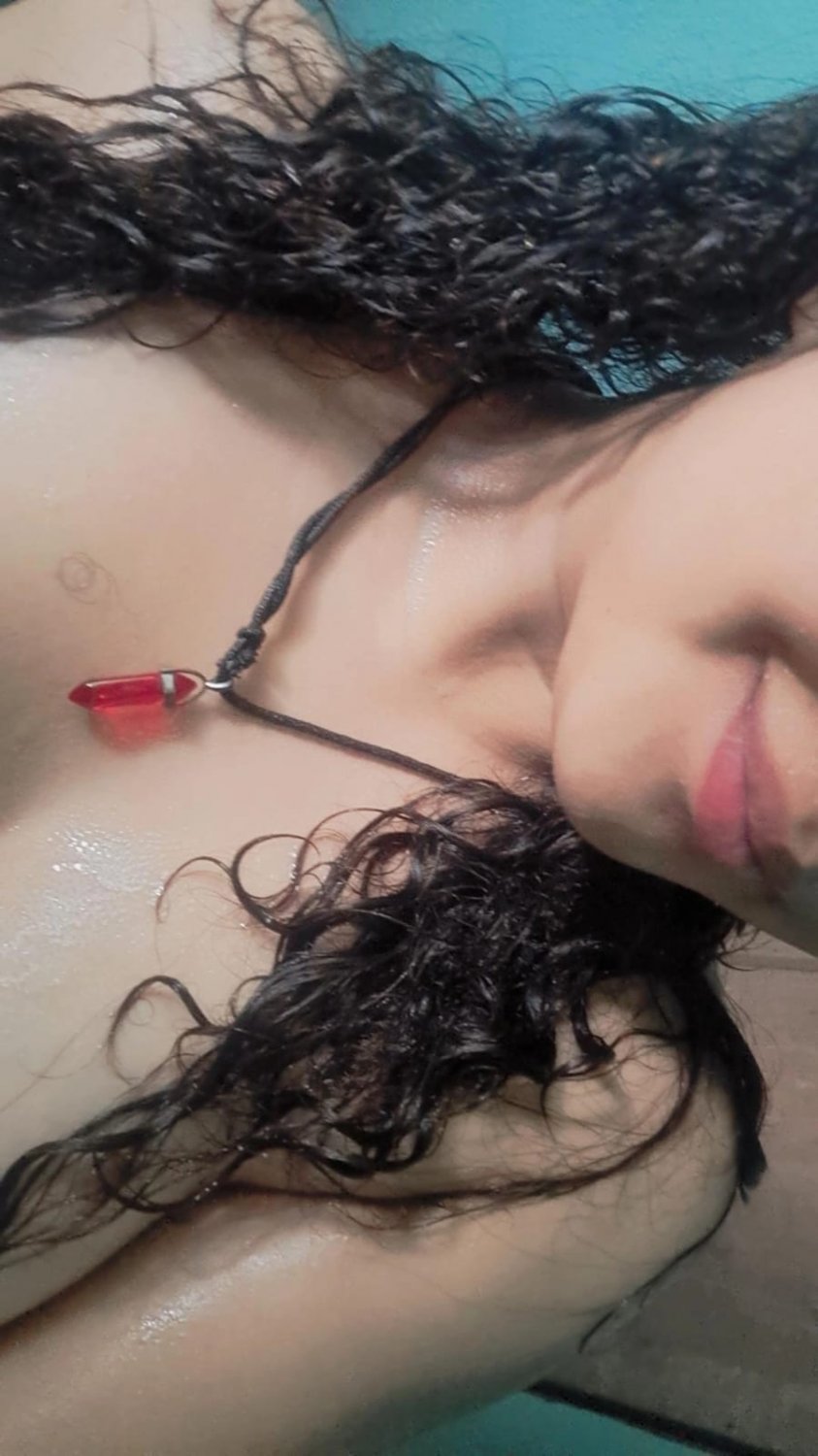 Puta tetona #O2eecfFz